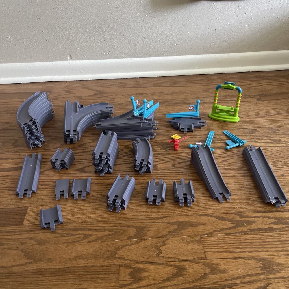 Chuggington Die Cast Train Track Set 45 Pieces